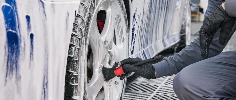 汽车轮毂铁锈清洗,轮毂除铁锈用什么溶液