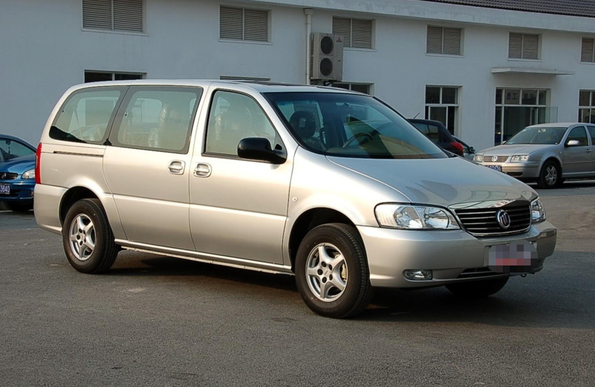 gl8世纪版八十多万,gl8第一代到第四代