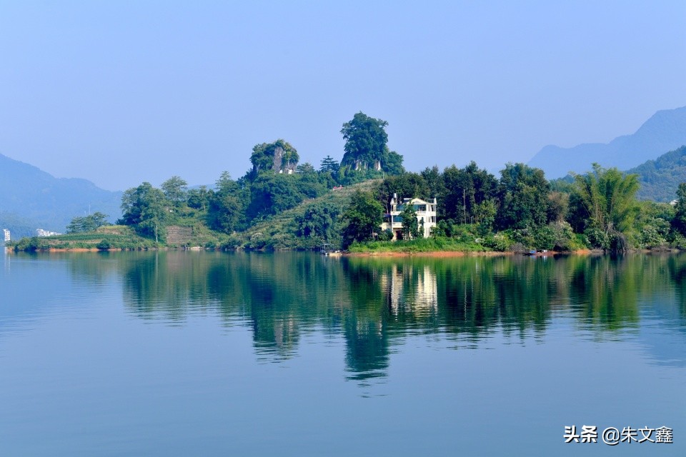 有一种生活叫长寿岛上梦巴马，来一场裸浴景中境如仙
