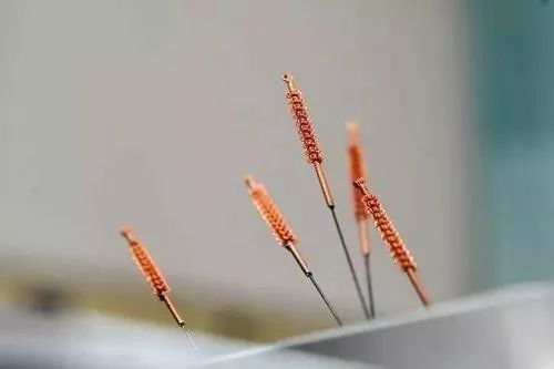 神经性皮炎针灸治疗视频,火针治疗神经性皮炎的教学视频