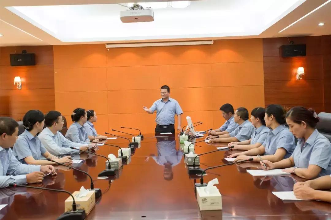 10分钟学会ps的原理,如何用ps制作有质感的ppt模板