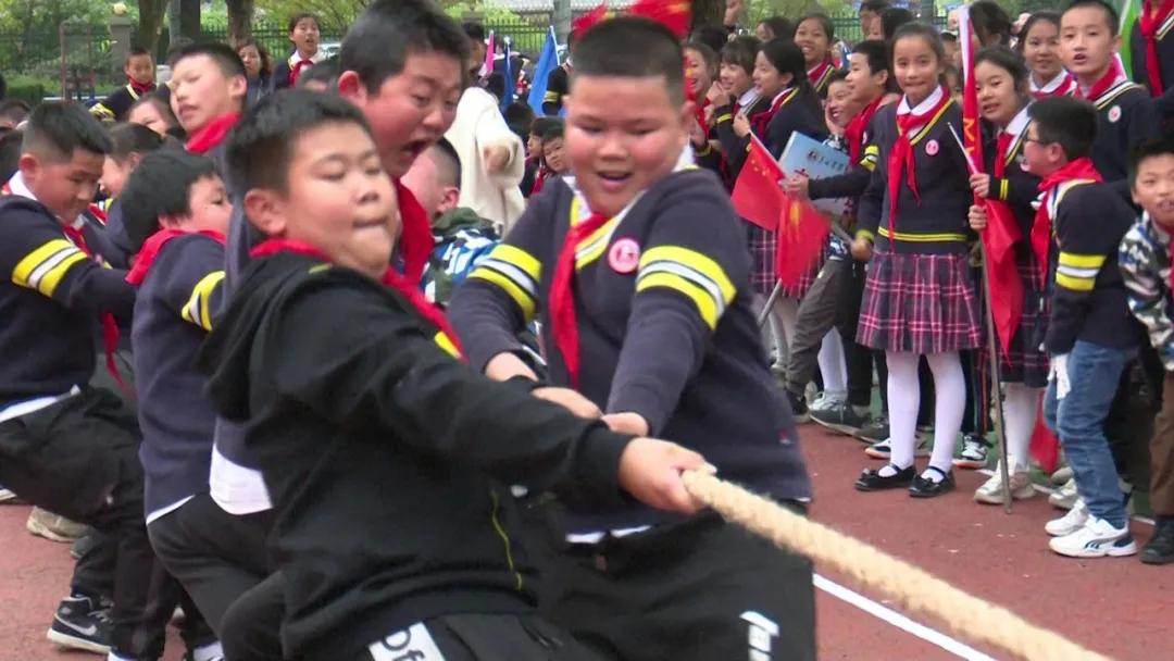 向日葵、比卡丘,嗨翻桐梓这些学校