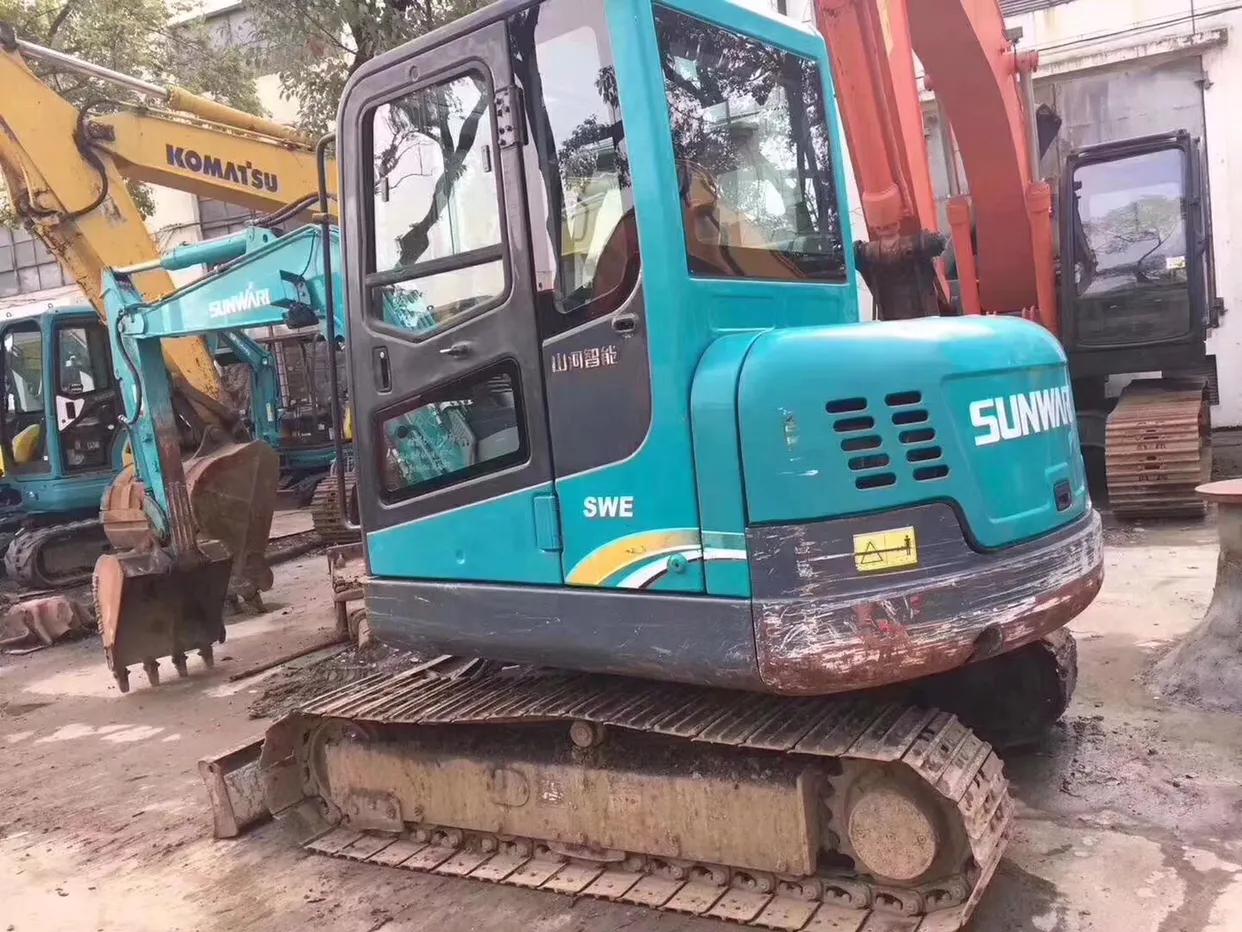 想花十万块钱买一台挖掘机,十万左右的挖掘机