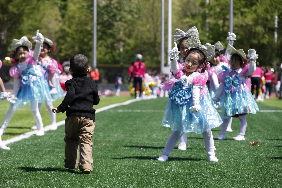 军事亲子运动会活动方案,小班亲子运动会活动方案