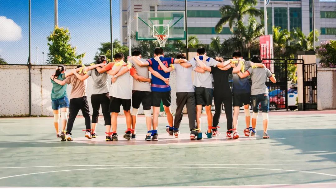 8000元一个月的工作大全,北京8000包吃住招聘美容师