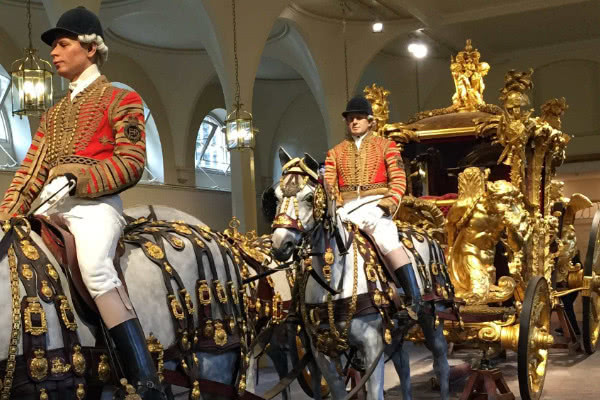 伦敦白金汉宫周边半日游,英国伦敦打卡地方