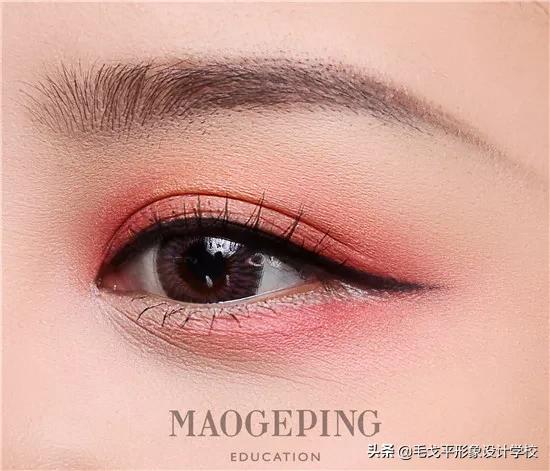 日常眼妆这样画自然清爽更耐看,日常眼妆小技巧三步轻松搞定眼妆