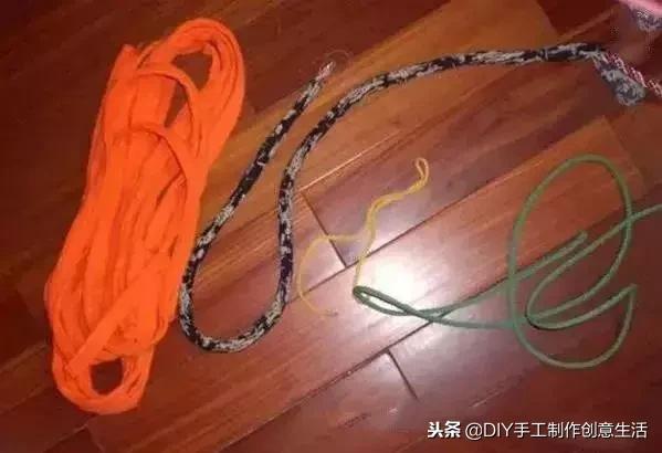 布条线桃花拖鞋编织教程,旧布条编拖鞋方法