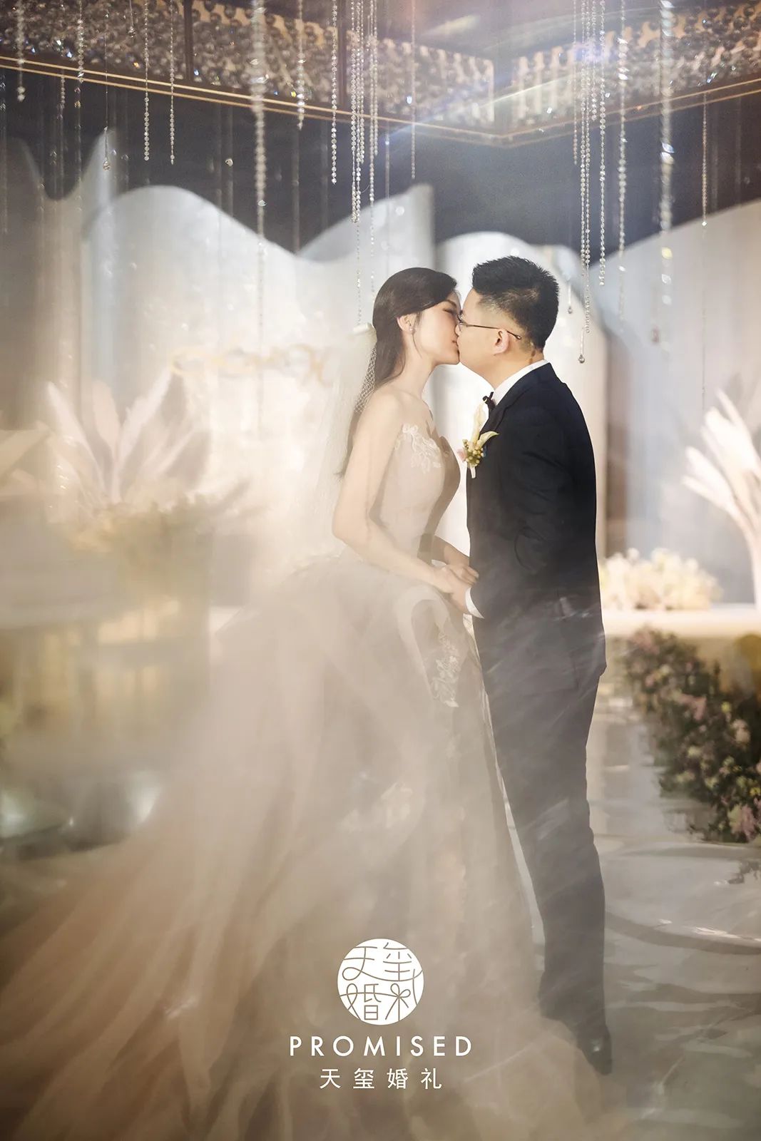 迪拜奢华梦幻婚礼布景,迪拜奢华婚礼布置过亿