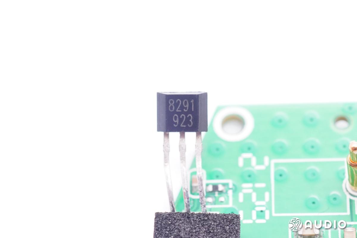 半入耳式降噪耳机jbl,轻量化头戴式无线耳机