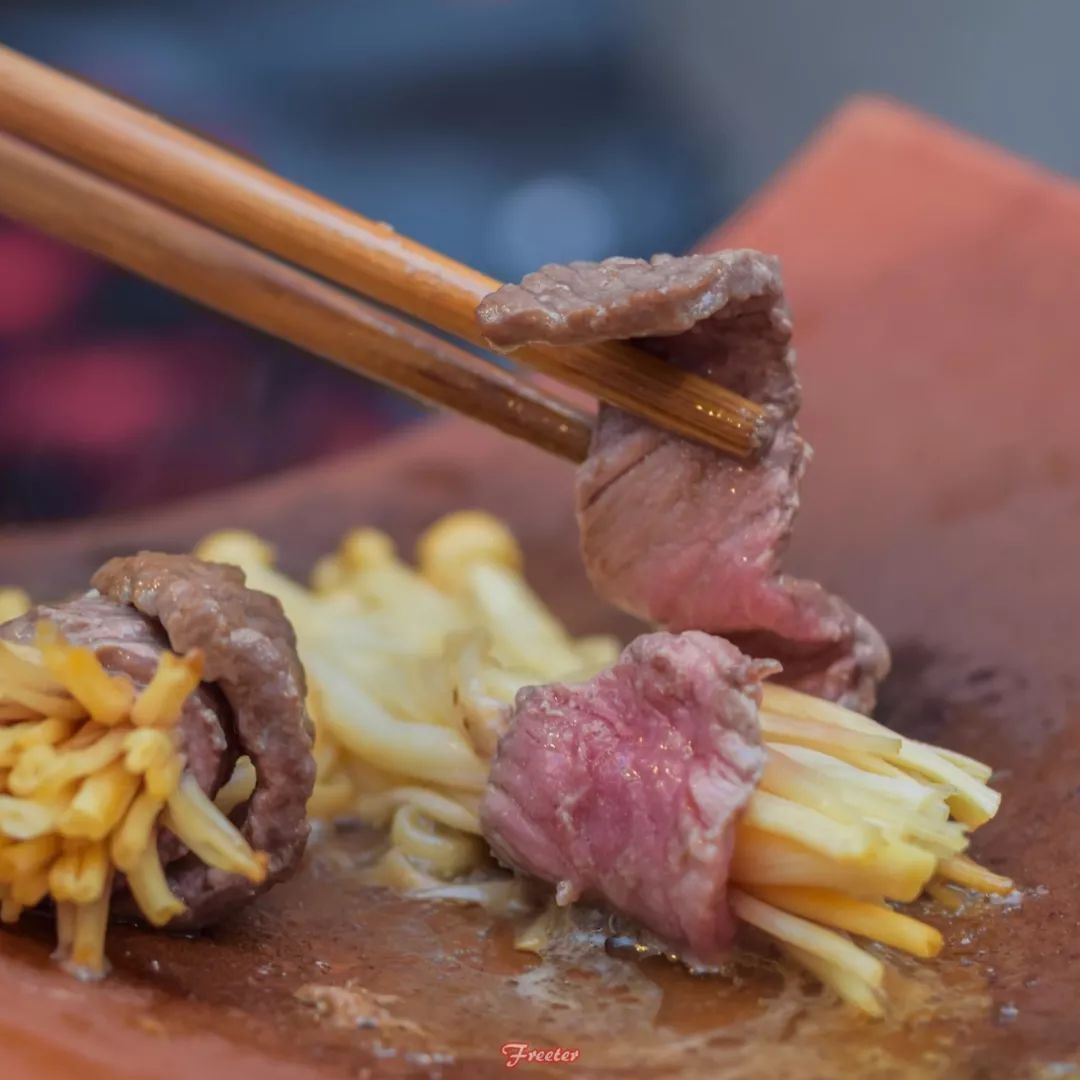 瓦片烤肉是哪里的,正宗瓦片烤肉