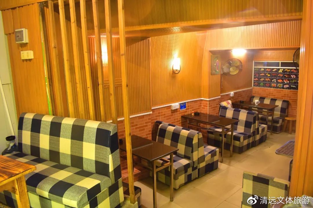 在学校旁边适合什么样的小吃店,在学校开什么小吃馆