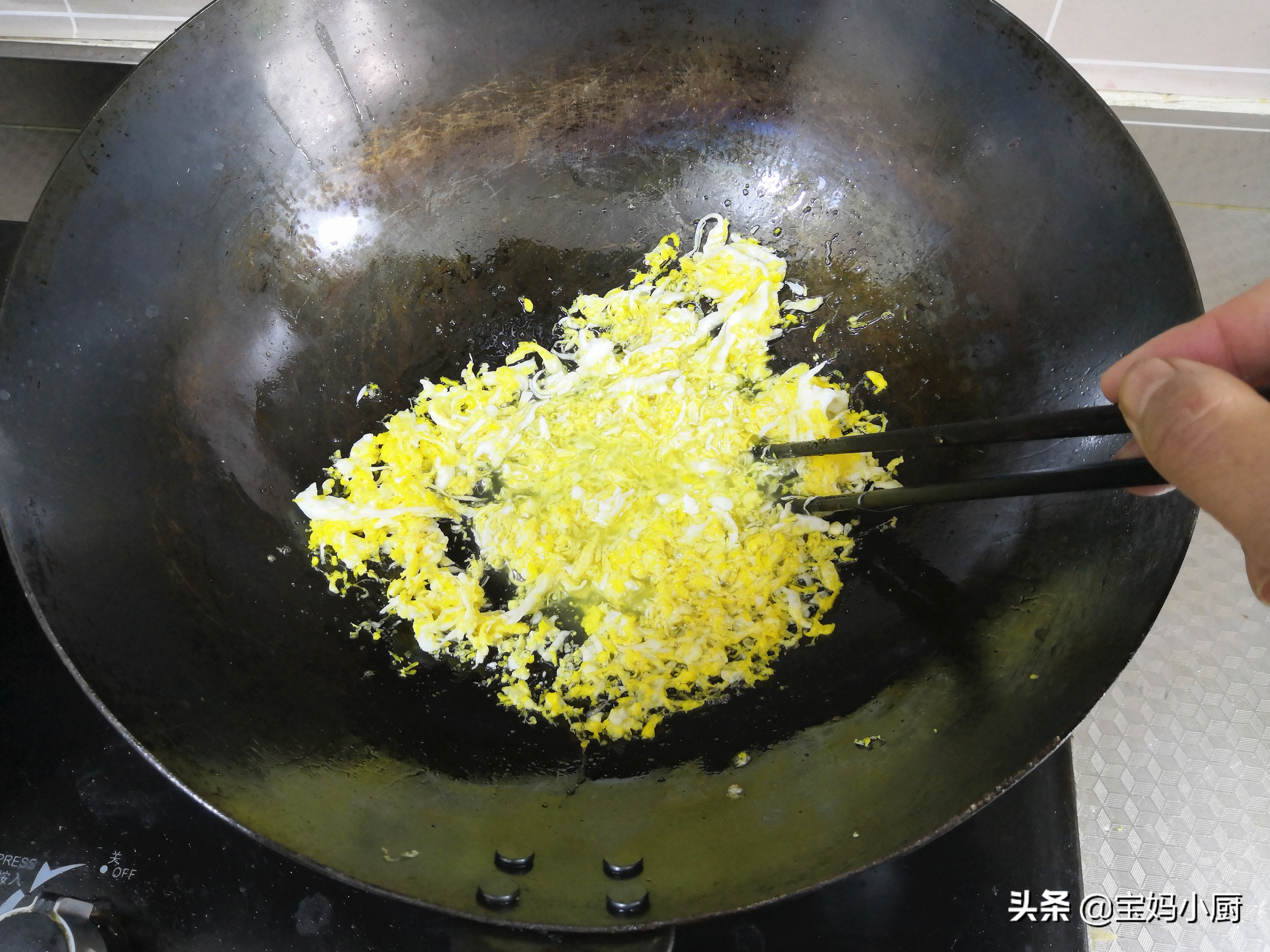 在家早餐小笼包子做法,自制香喷喷的包子和家常菜