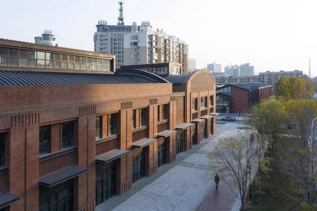 三重转换，天津天拖厂房改造/深圳华汇设计