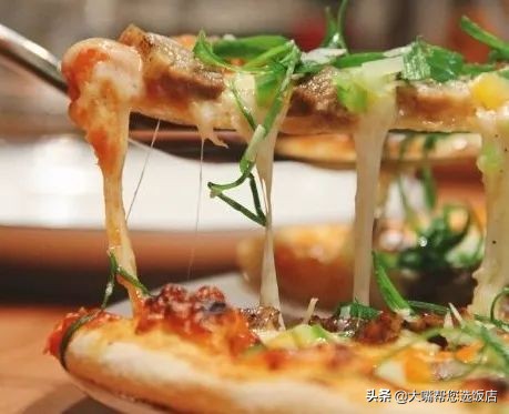 #吃遍大连#披萨的诱惑!一个蕴藏着芝士力量的神物