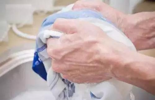 家用小妙招毛巾用久用什么洗最好,毛巾脏了怎么泡才洗干净