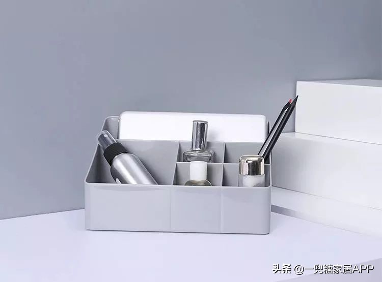 在名创优品50块钱能买多少盲盒,在名创优品100块钱买化妆品