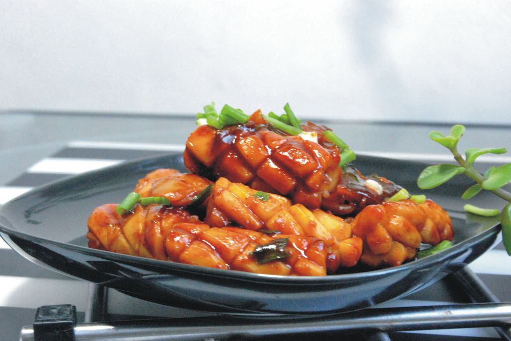 东北大厨炒鱿鱼的正确方法,厨师每天一个炒鱿鱼小技巧