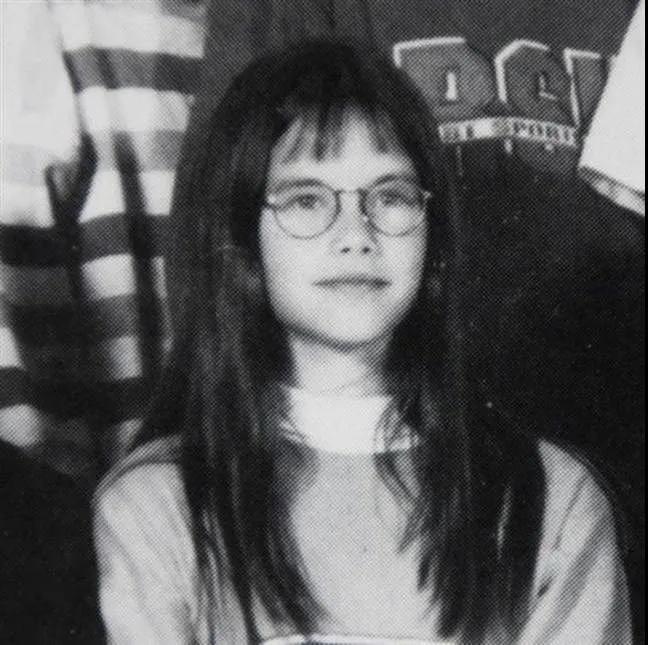 白天比基尼晚上夜店嗨小野模，怎么泡到欧洲王室最后的钻石王老五