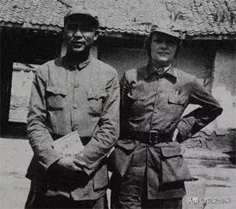 海伦：*诺斯**的第一任夫人，由于她的坚持毛*东泽**自传才能公诸于世，访问延安续写《西行漫记》