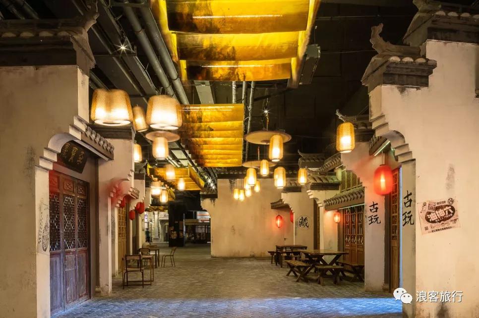 这里是集酒店、商场、餐饮、游乐园、探险王国一体的三亚度假酒店