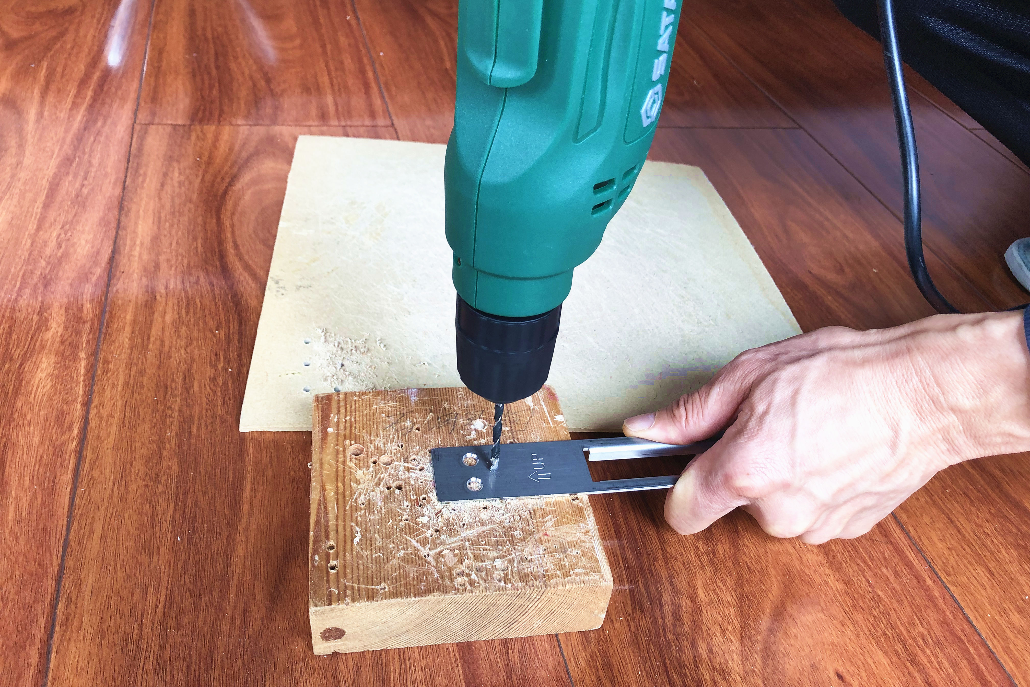 世达手电钻怎么使用,世达12v手电钻测评