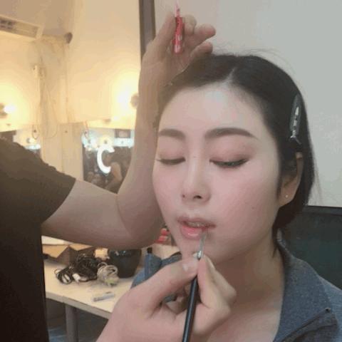 从零开始学化妆淡妆无美颜,从零开始学化妆新手简单基本妆容