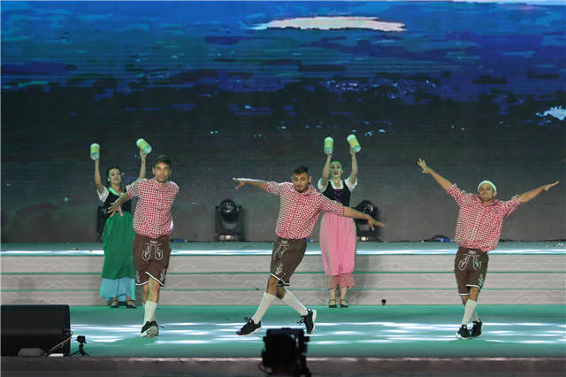 金沙滩啤酒城漫游攻略,金沙滩啤酒节白天游玩攻略