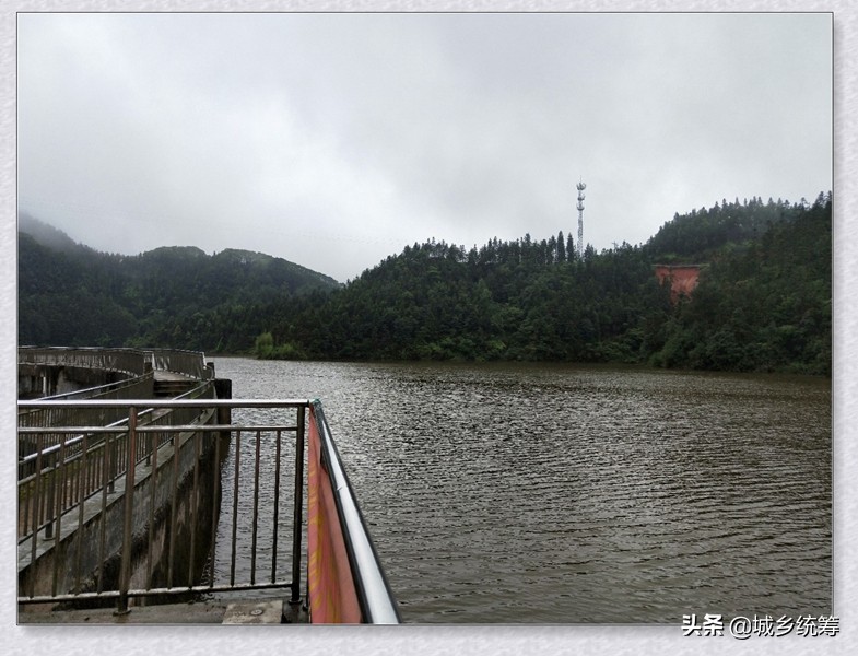 江津区中山镇石天井兄弟农家乐休闲避暑好去处