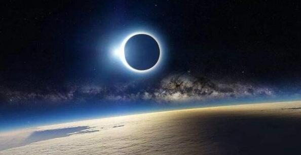 日食一般发生在几月几日,日食是哪年哪月哪日时间