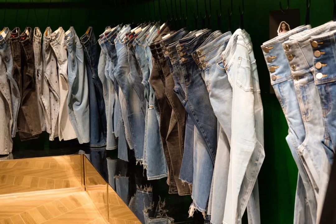 购物指南 | 轻松get顾佳式穿搭，并附越买越省的秘笈