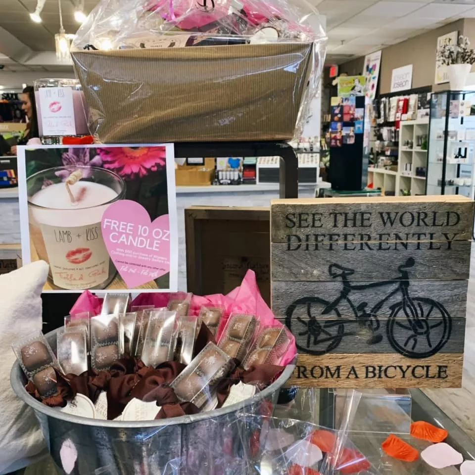 换季了又到了没有衣服穿的季节了,还在为换季买衣服发愁吗