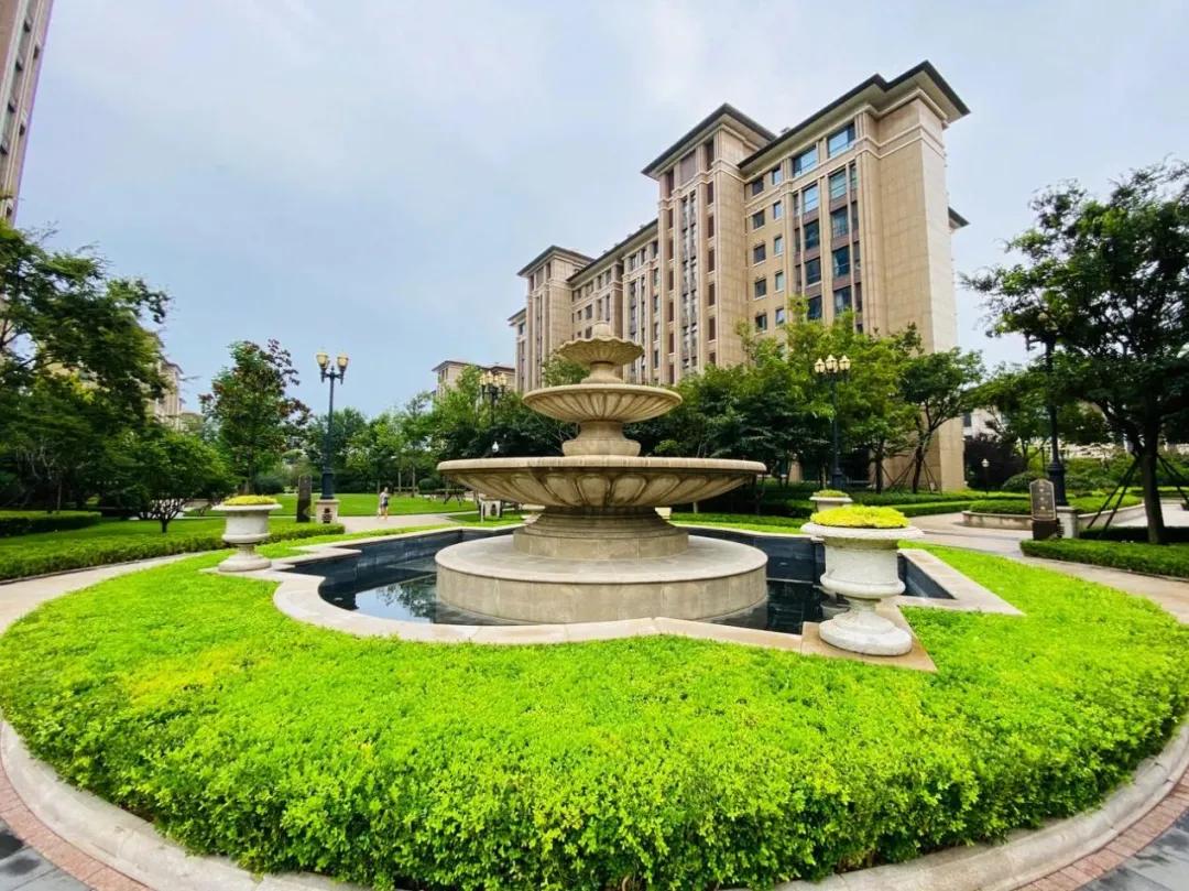 容积率为1.5是低密墅区吗,买房必须看容积率吗