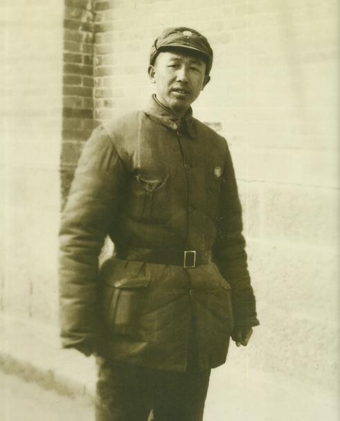 开国上将两次改名字，第一次闹了笑话，第二次跟人重名