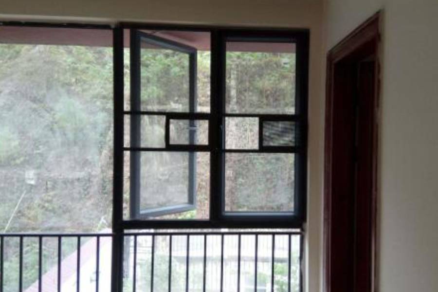 纱窗上的油渍怎么去除,怎么弄掉纱窗上的污渍