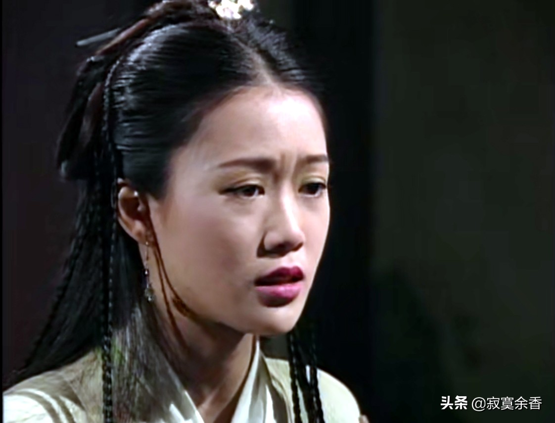 圆月弯刀杨过,圆月弯刀是什么刀