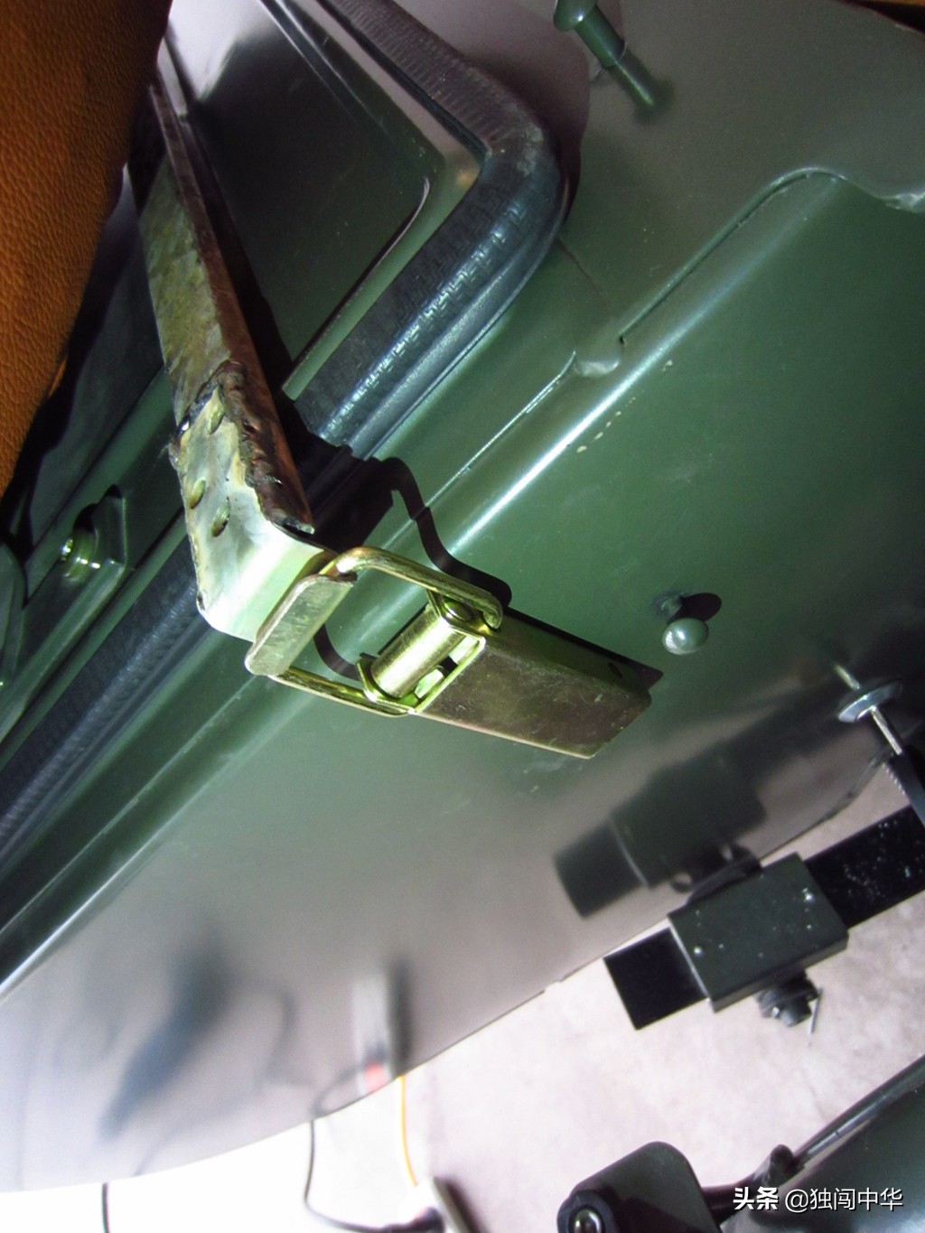 银钢边三轮悍路者改装,银钢悍路者300改边驱