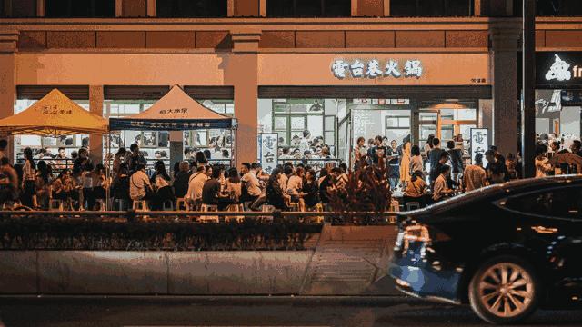 太原老字号火锅店,成都网红店排队4000多桌