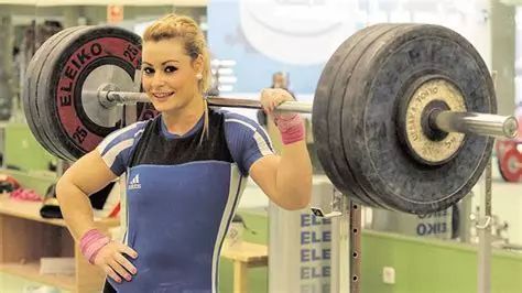 力量腰带怎么佩戴,训练腰带的正确使用方法