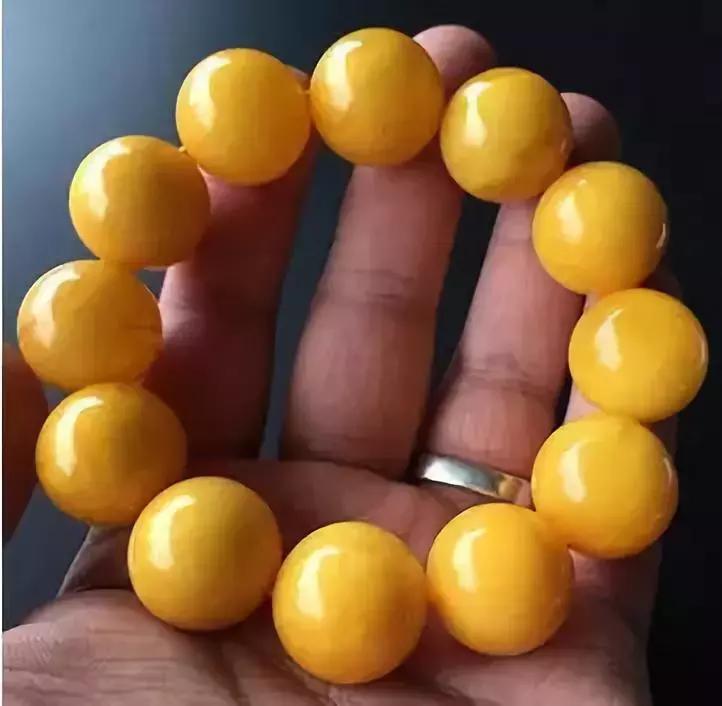 天然蜜蜡的鉴别方法,最简单的鉴别蜜蜡的方法