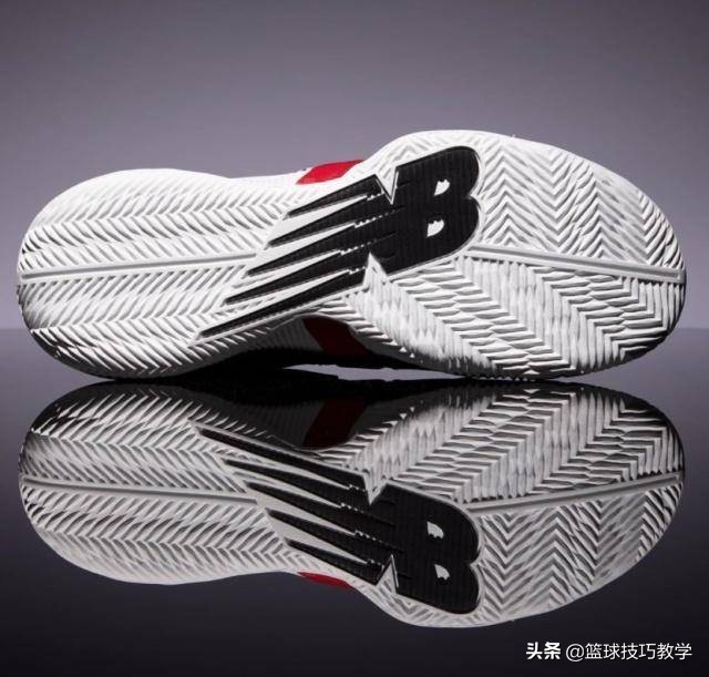 新百伦经典球鞋,新百伦刚出的那个鞋是什么