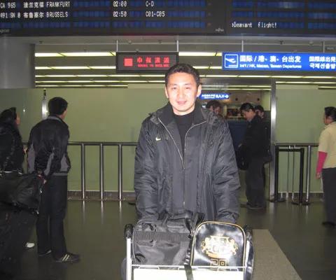 李刚小传丨武汉队的新任助教,李霄鹏的左膀右臂