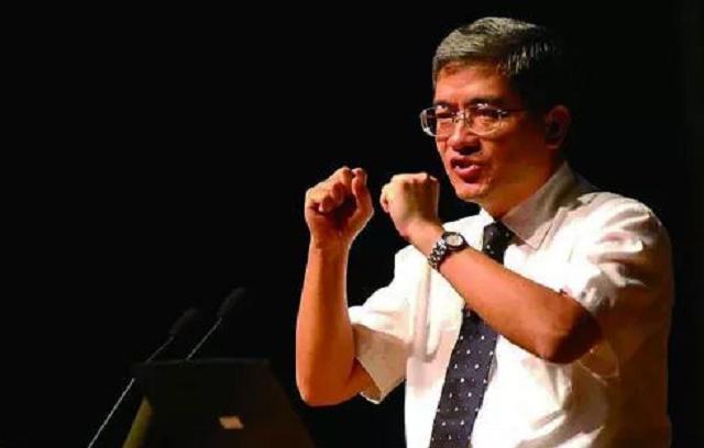 *咸平郎**：从“郎监管”到“江左霉郎”，一个经济学家的走红与坠落