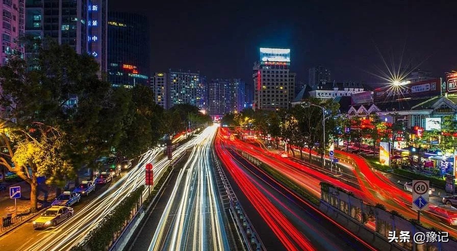 高压下的年轻人为啥喜欢上天台？