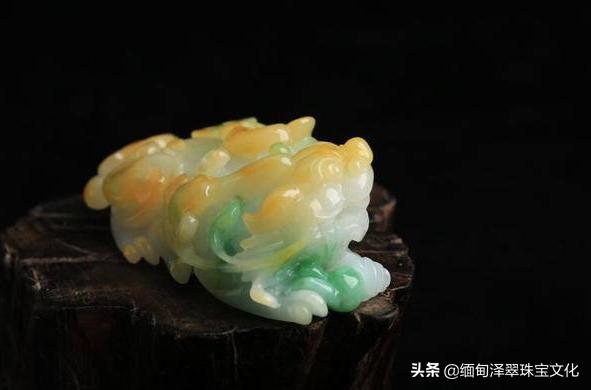 翡翠貔貅的佩戴方法,貔貅是不能随便乱戴的!你知道吗?