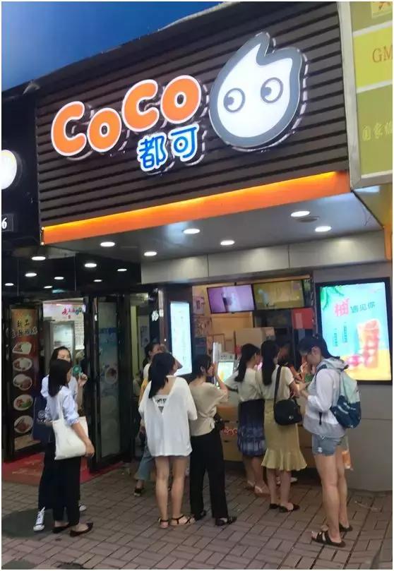 租金一年涨一万，广州奶茶店店家感叹三代养一铺