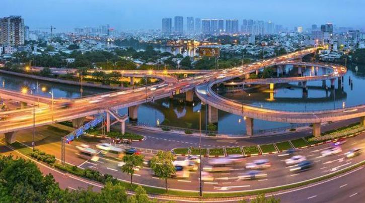 纸醉金迷的大上海完整版 (灯红酒绿纸醉金迷的大上海)