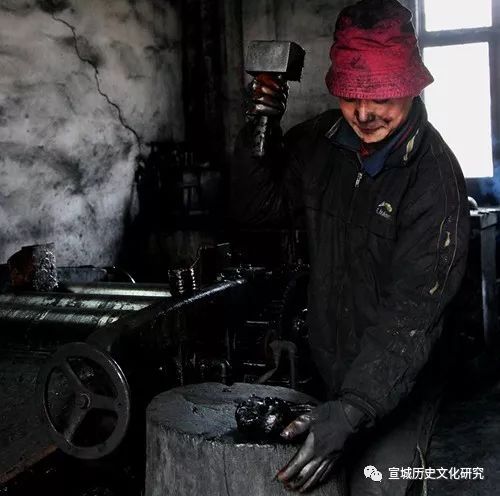 灯盏碗烟：一锭墨，五年光阴