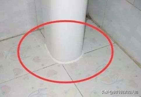 橱柜台面上玻璃胶变黑怎么处理,厕所的玻璃胶发霉变黑怎么清理