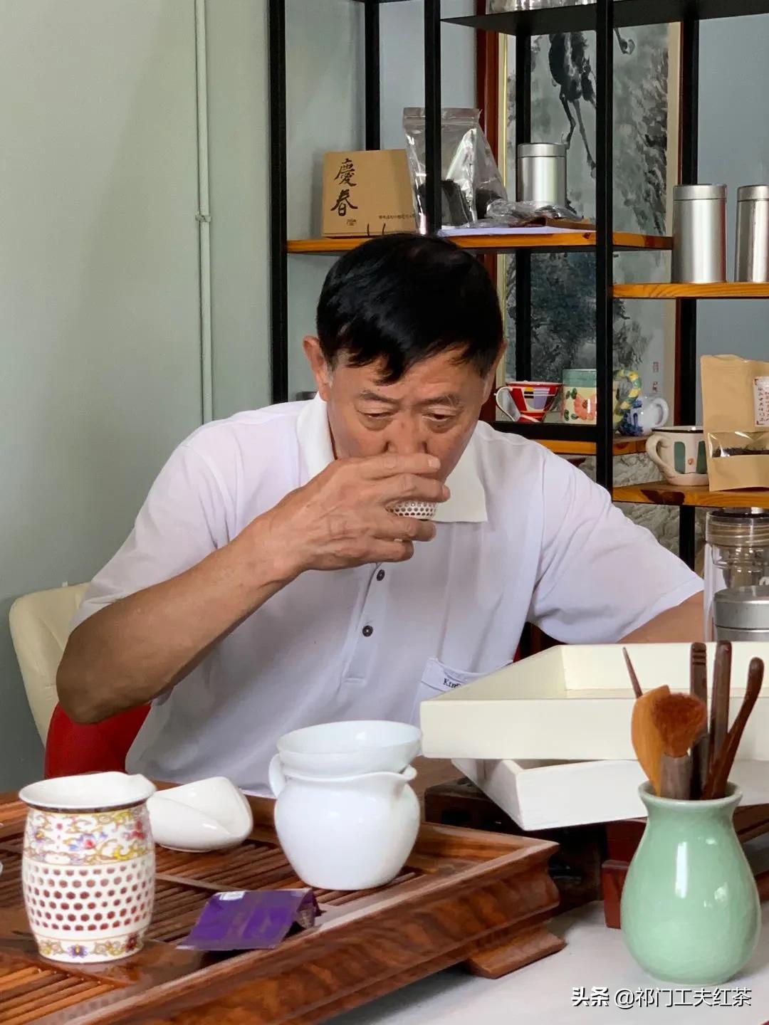 跨过大山和大海,跨过山和大海一路走来